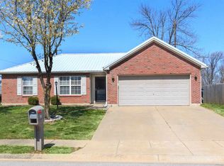 637 Canoe Creek Dr, Henderson, KY 42420