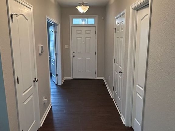 2nd image of 4011 Burr Oak Pl