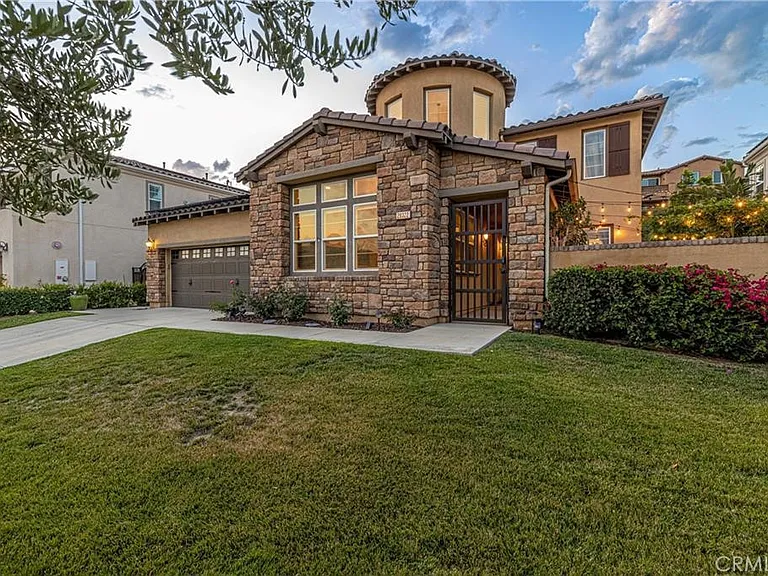 28322 Chisel Ct — Photo 1