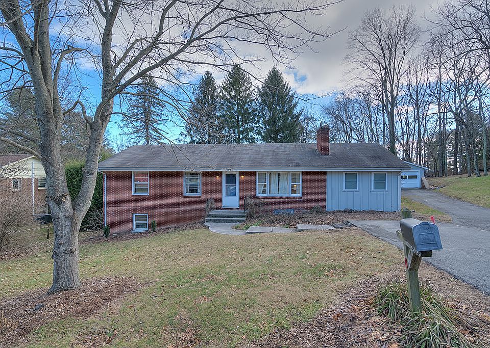 1st image of 502 Lucas Dr