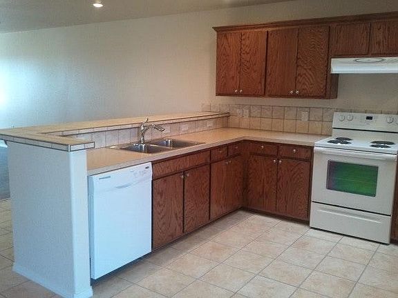 Extra cabinet space in Kitchen