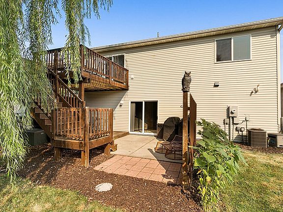 3rd image of 306 Pheasant Dr