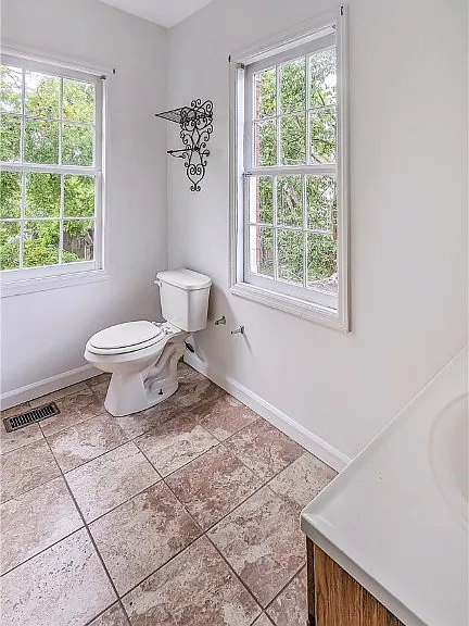 615 Price St — Photo 18