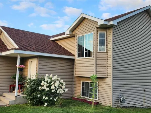 611 Colodoro Ln, Eagle Lake, MN 56024