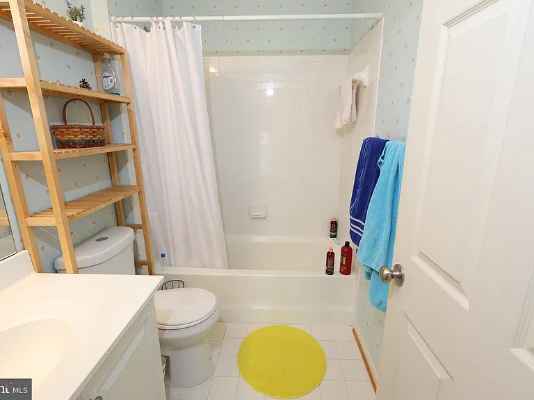 701 Monroe Point Dr — Photo 11