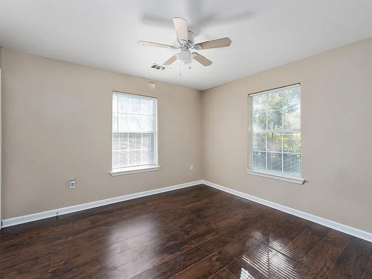 1728 Connorvale Rd #B — Photo 18