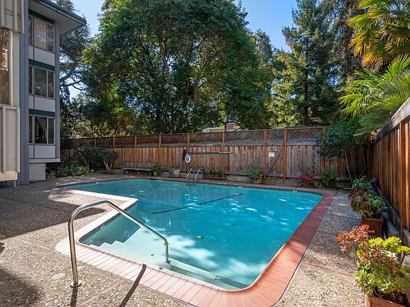 3rd image of 808 Laurel Ave APT 103