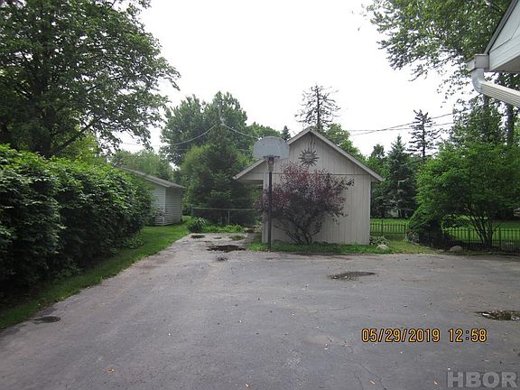 5th image of 401 Church Hill Dr