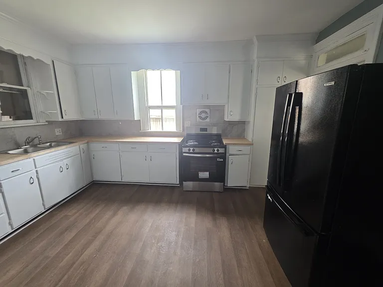209 Poplar St — Photo 8