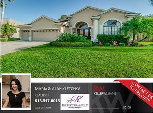 10521 Gretna Green Dr, Tampa, FL 33626