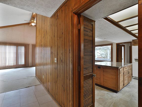 5th image of 5190 Eaglesnest Ct