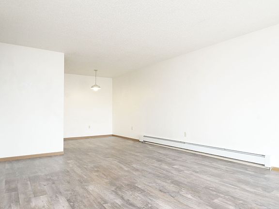 2nd image of 2707 Hawken St #21