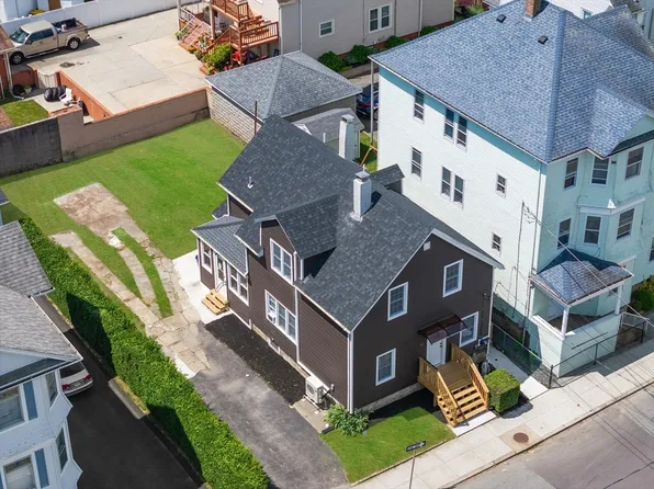 45 Lafayette St, Fall River, MA 02723