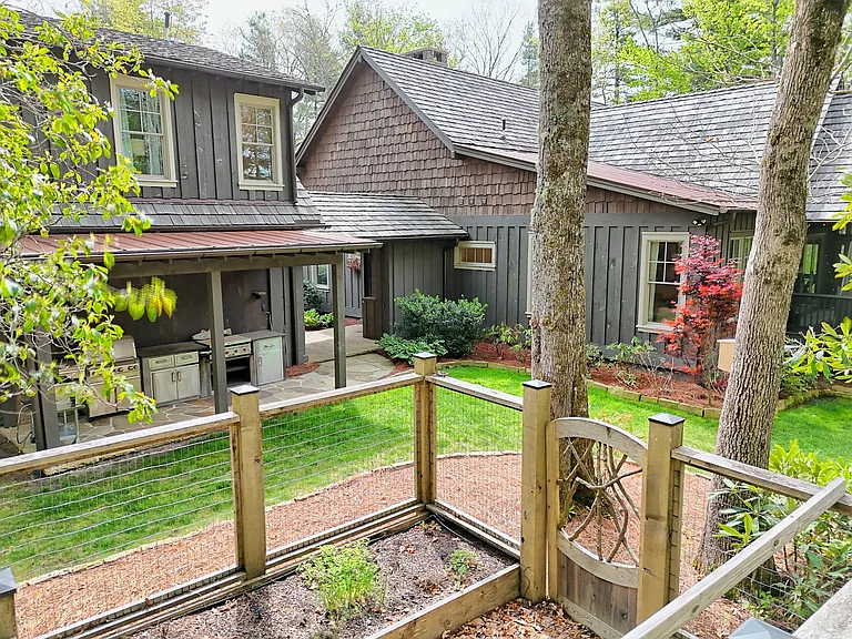 545 Cross Creek Trl — Photo 68
