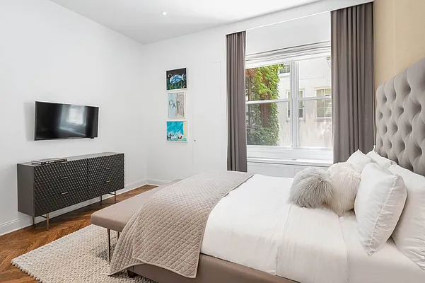 Rented by Douglas Elliman | media 24