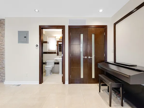 83-18 58th Avenue image 41 of 43