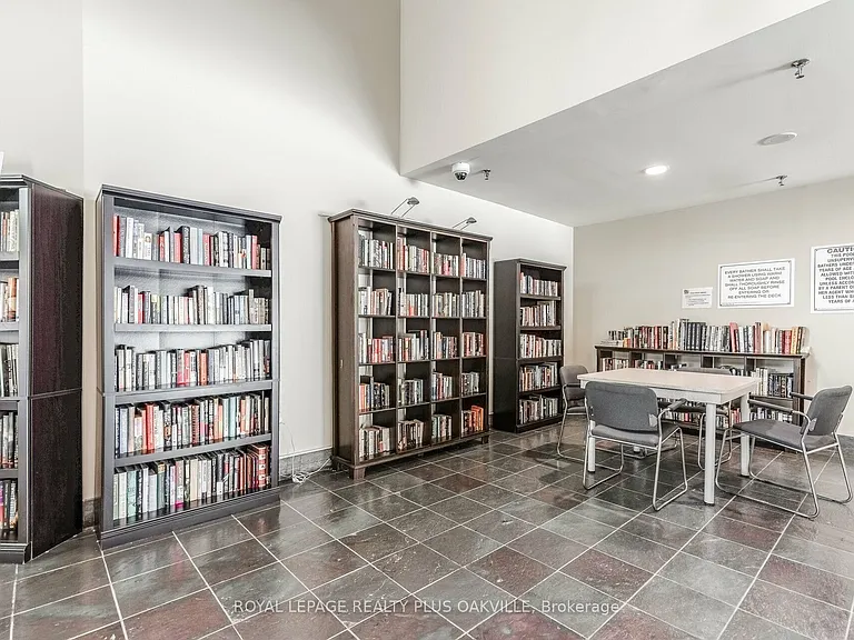 2177 Burnhamthorpe Rd W #1810 — Photo 29