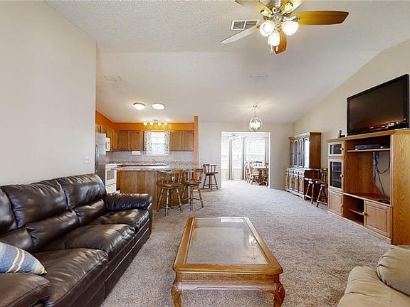 3rd image of 2027 Castano Pl