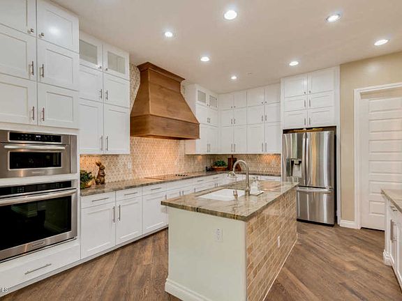 5th image of 3022 E Wildhorse Dr