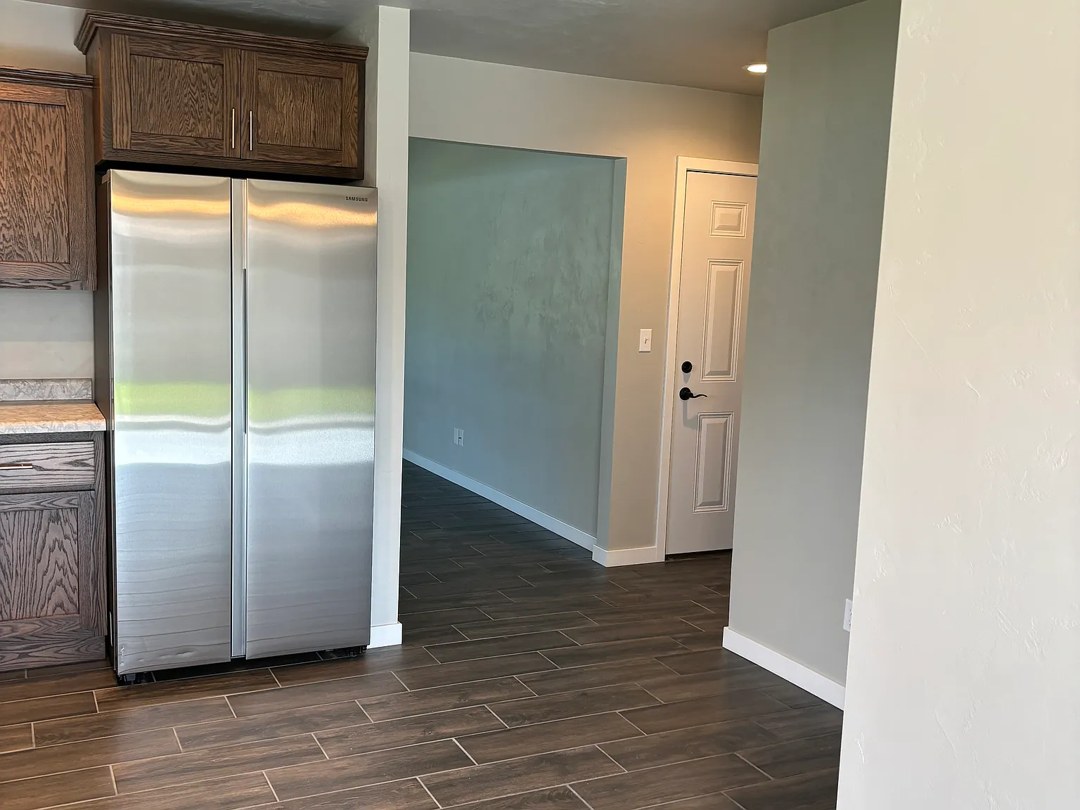 2 bed, 1200 sqft, $1,550 — Photo 4
