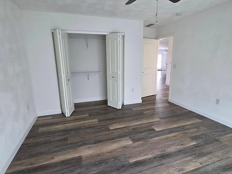 413 S Main St — Photo 14