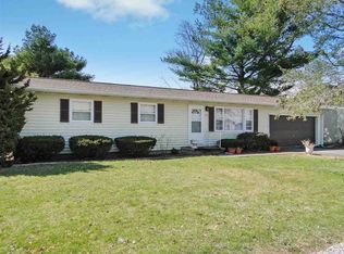 161 Harmony Ln, Macomb, IL 61455