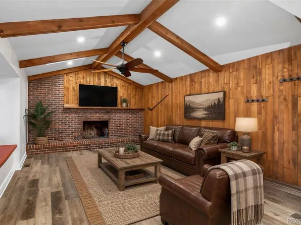 10562 E Maplewood Drive, Englewood, CO 80111