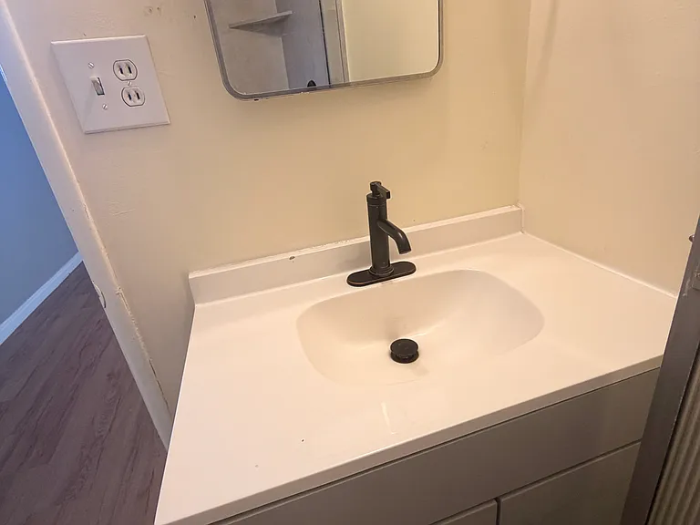 7457 Cozycroft Ave — Photo 13