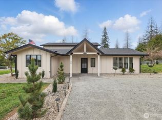 150 Cliff Robinson Ln, Sequim, WA 98382