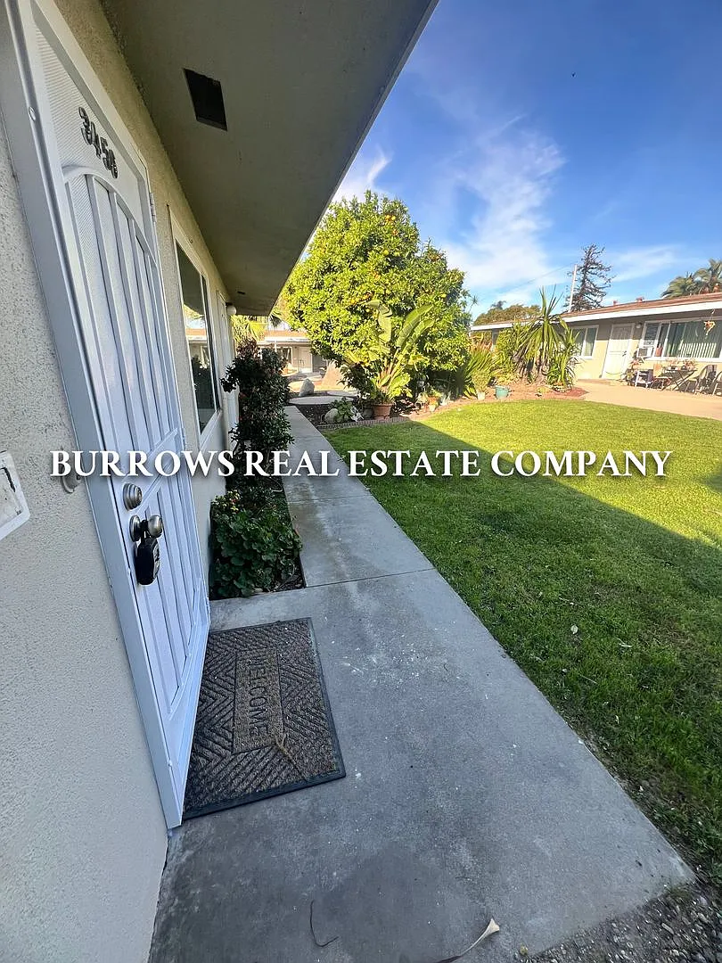 Single story 2 bedroom, 1 bathroom apartment in Ventura — Photo 1