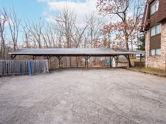 2nd image of 1695 Timber Ct #4