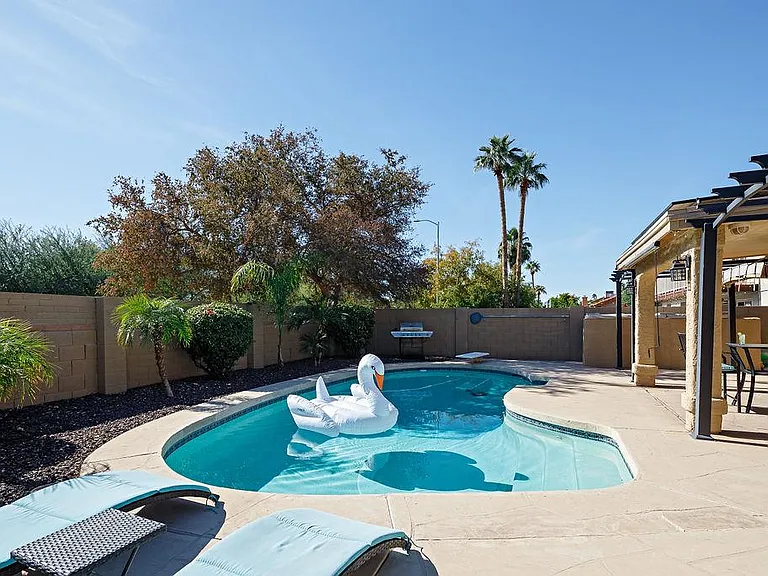 6073 E Beck Ln — Photo 29