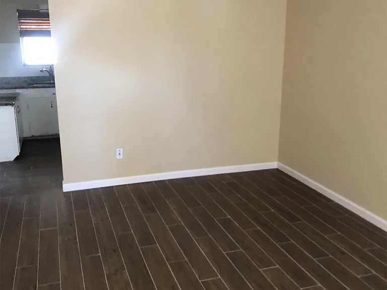 406 Vance St — Photo 34