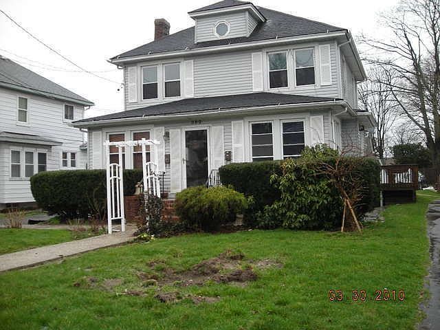 2nd image of 300 S Ocean Ave