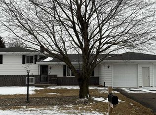 203 Sunset Dr, Dane, WI 53529