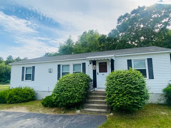 32 Snowgoose Ln, Plymouth, MA 02360