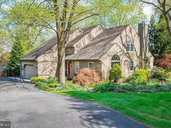 303 Lawnfield Pl, Kennett Square, PA 19348