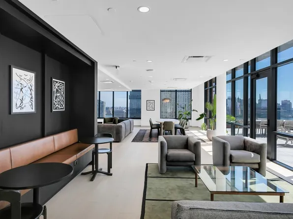 155 Bay Street image 19 of 44