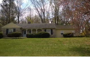 121 Chestnut Ln, Pottstown, PA 19465