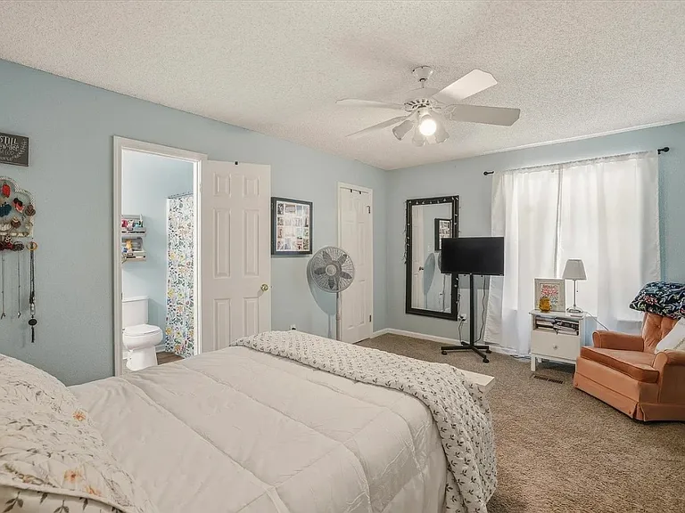 2485 Needle Palm Way — Photo 16