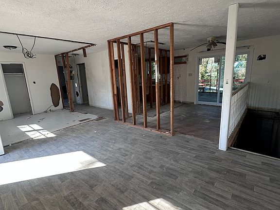 5th image of 4245 Utoy Ct SW