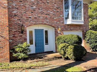 4726 Old Dominion Dr, Arlington, VA 22207