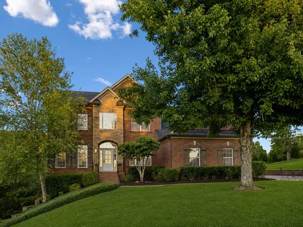 8140 Cloverland Dr, Nashville, TN 37211