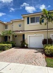 1st image of 2757 S Evergreen Cir