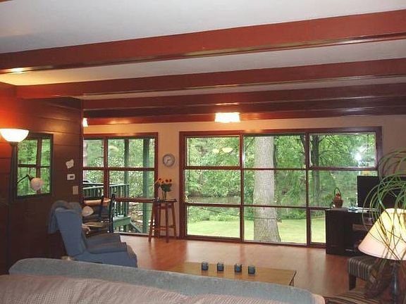 4th image of 466 Woodland Dr