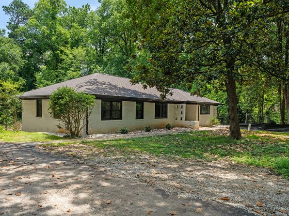 3757 Peachtree Dunwoody Rd NE