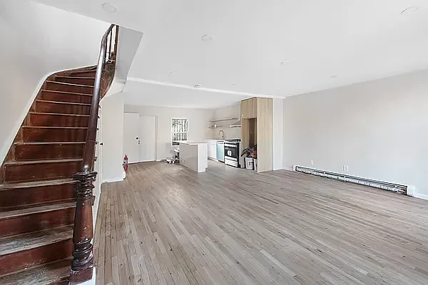 Rented by Friedman Mayer, LREB | media 1