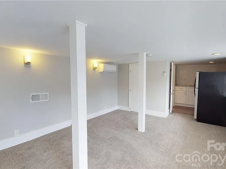 428 Hawthorne Ln #5 — Photo 2
