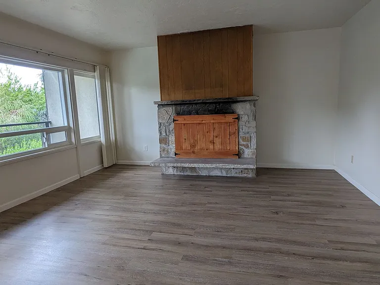 Park Village Apartments — Photo 95