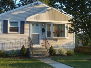 15 Oregon Ave, Pawtucket, RI 02861